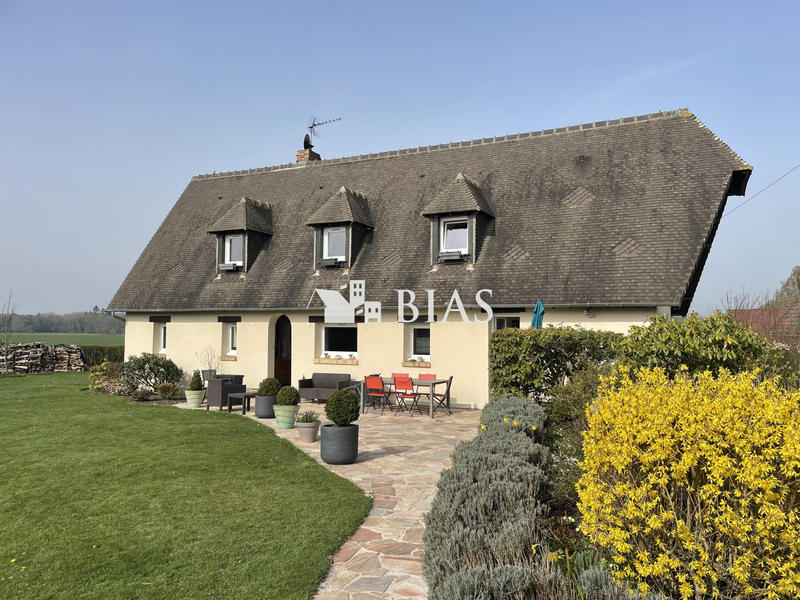 Maison - 166 m² - 6 pièces