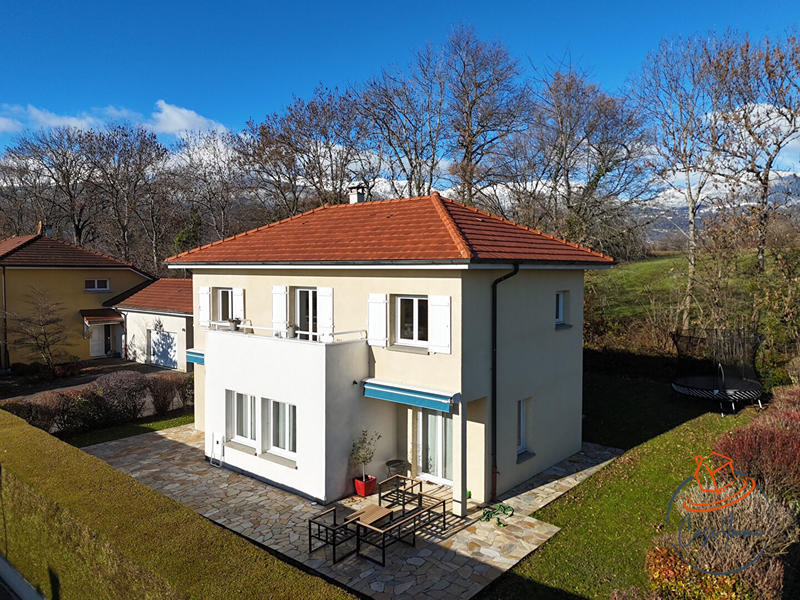 Villa - 168 m² - 6 pièces