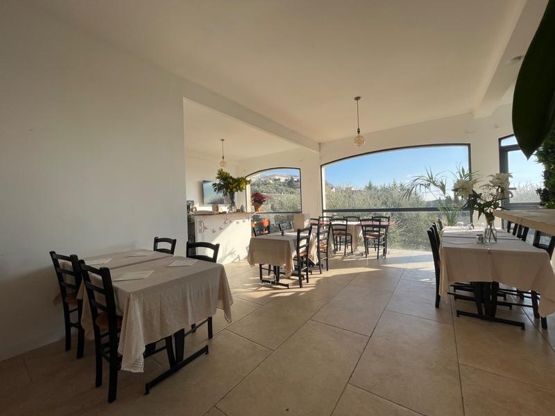 Fonds de commerce - 130 m²