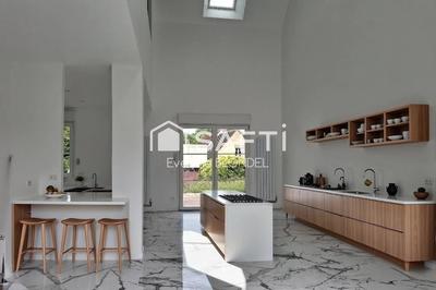 Maison - 141 m² - 6 pièces