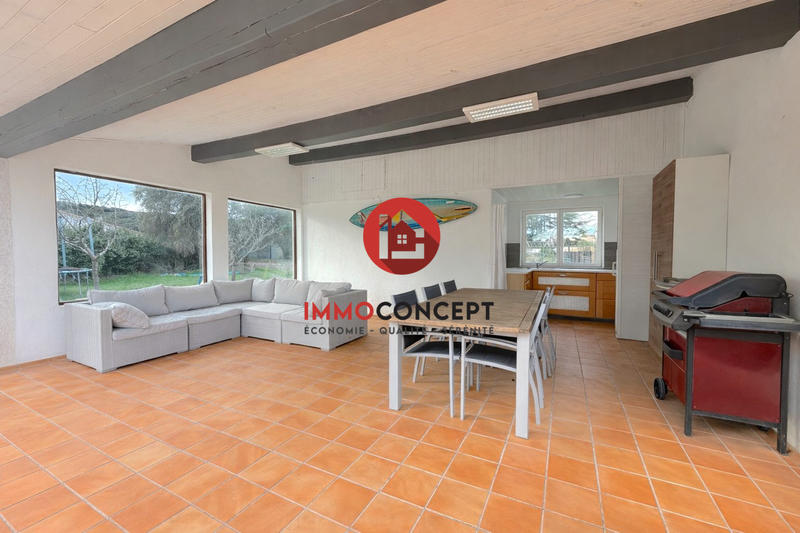 Maison traditionnelle - 160 m² - 6 pièces