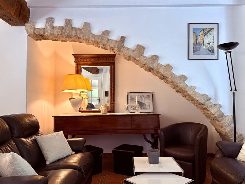 Maison - 231 m² - 11 pièces