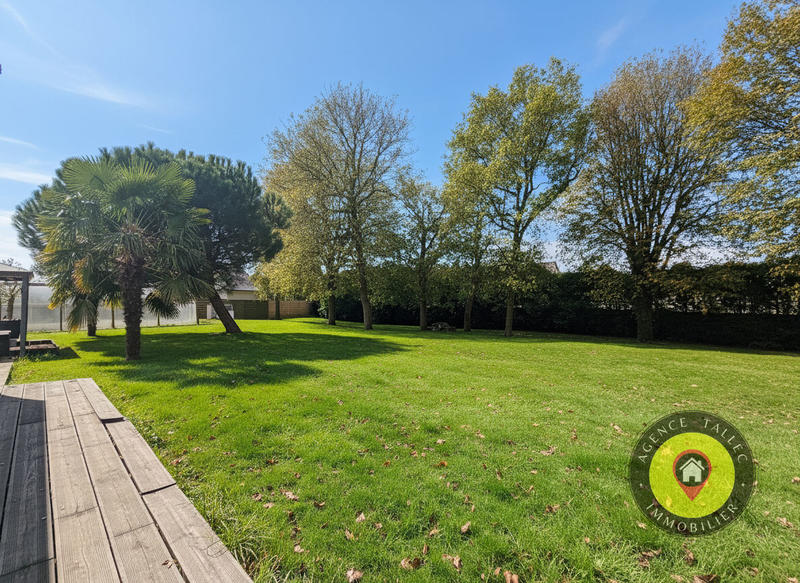 Maison - 215 m² - 6 pièces