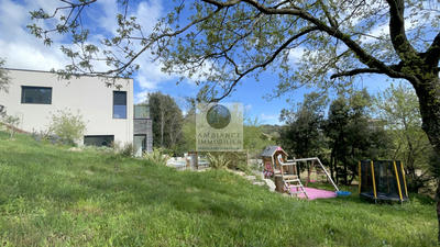 Maison - 166 m² - 6 pièces