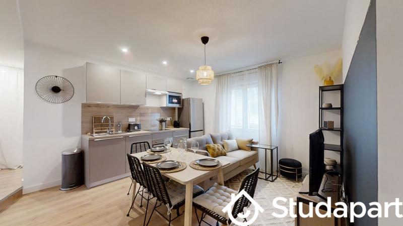 Chambre - 11 m² - 1 pièce