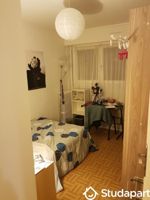 Chambre - 10 m² - 1 pièce