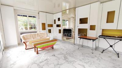 Maison - 195 m² - 7 pièces