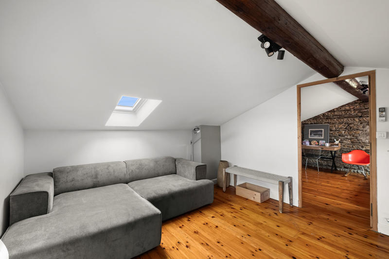 Maison - 270 m² - 8 pièces