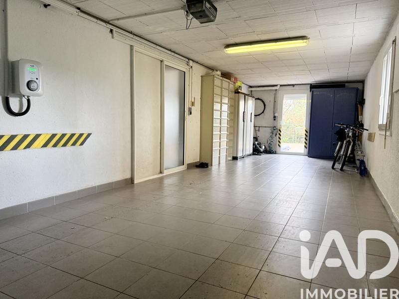 Maison - 271 m² - 9 pièces