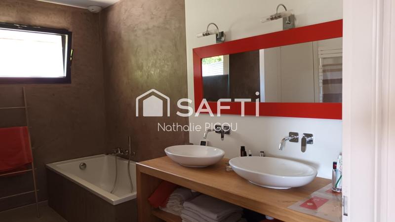 Maison - 182 m² - 6 pièces