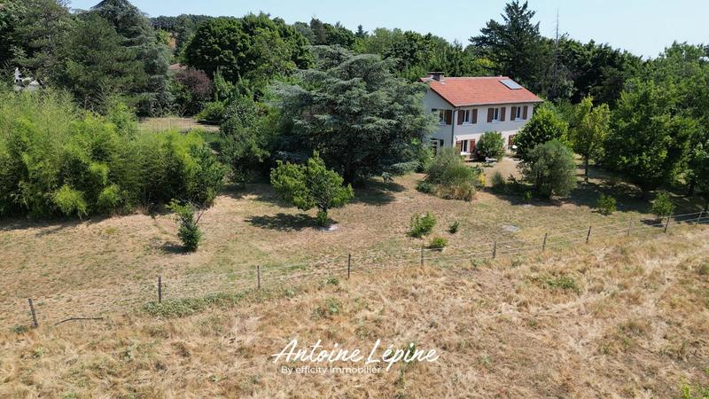 Maison - 182 m² - 9 pièces