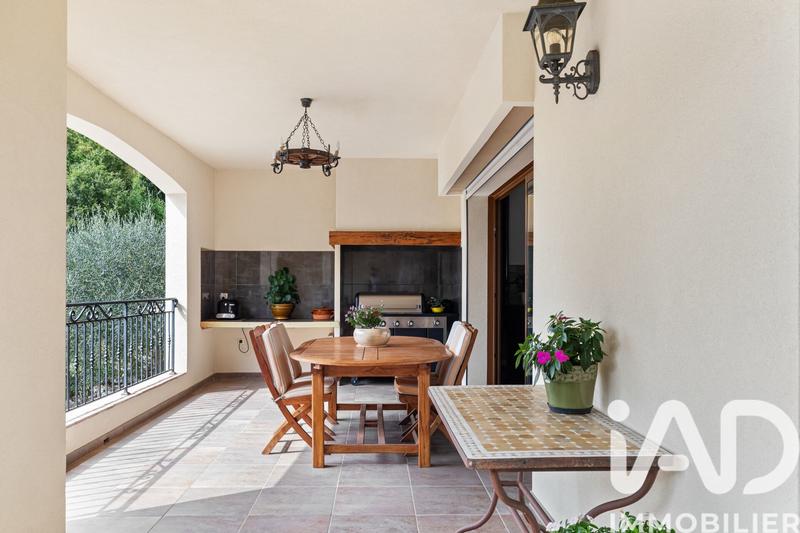 Maison - 183 m² - 4 pièces