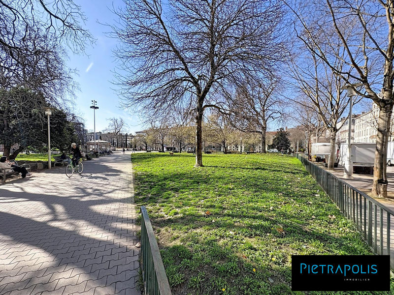 Appartement - 79 m² - 3 pièces