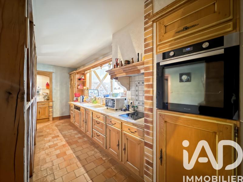 Maison - 256 m² - 10 pièces