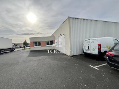 Local d'activités - 408 m²