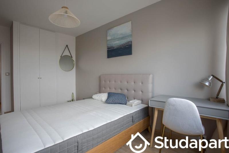 Chambre - 13 m² - 1 pièce