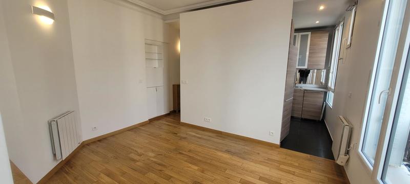 Studio - 30 m² - 2 pièces