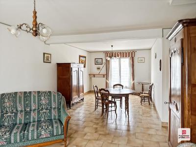 Maison - 137 m² - 6 pièces