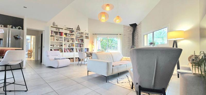 Maison - 200 m² - 5 pièces