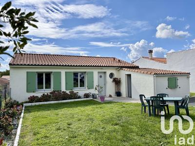 Maison - 96 m² - 4 pièces