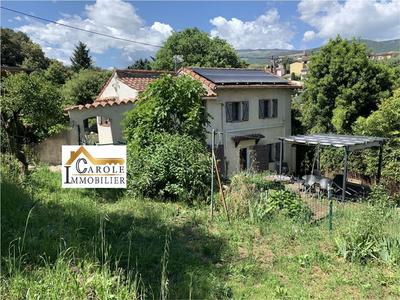 Propriété - 239 m² - 8 pièces