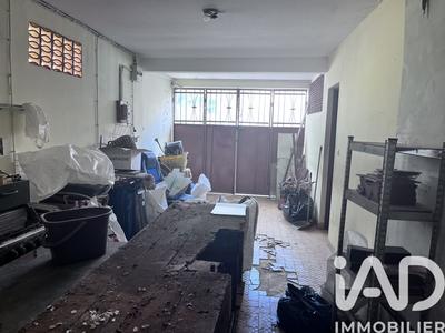 Maison - 250 m² - 8 pièces