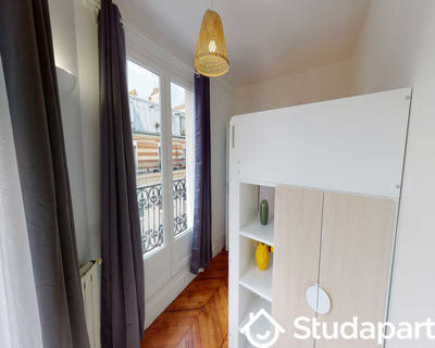 Chambre - 130 m² - 1 pièce