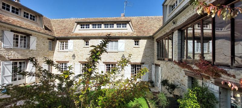 Maison ancienne - 274 m² - 8 pièces