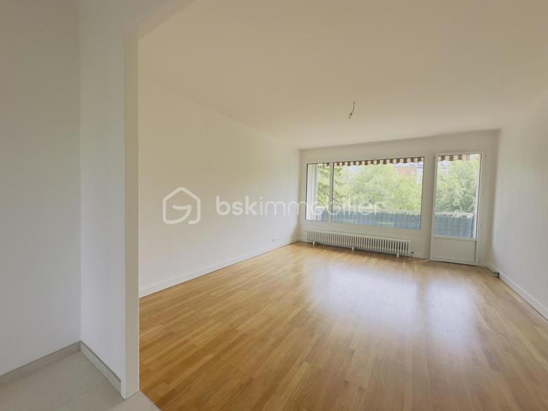 Appartement - 80 m² - 3 pièces