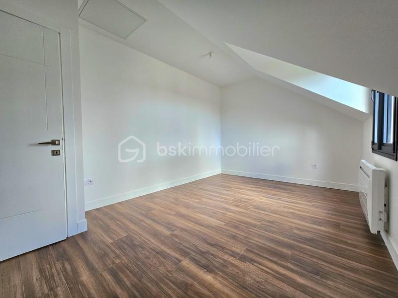 Maison traditionnelle - 140 m² - 6 pièces