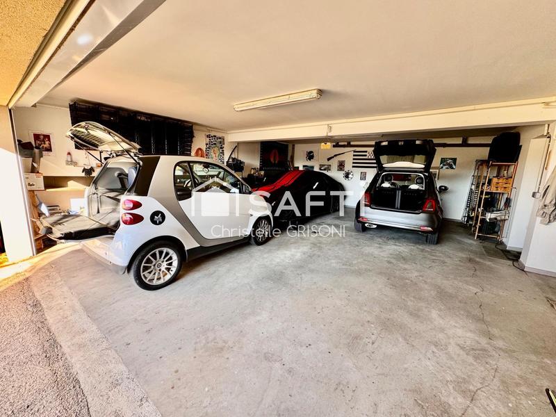 Maison - 220 m² - 5 pièces