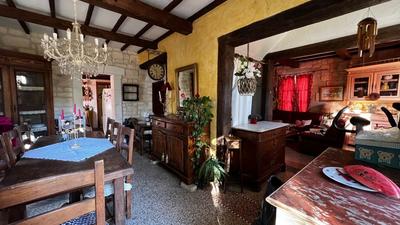 Mas - 275 m² - 9 pièces