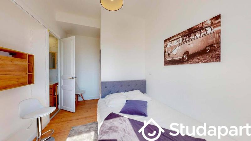 Chambre - 11 m² - 1 pièce