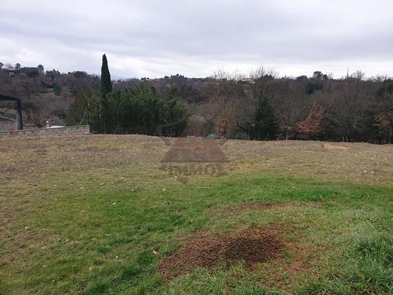 Terrain constructible - 1 450 m²