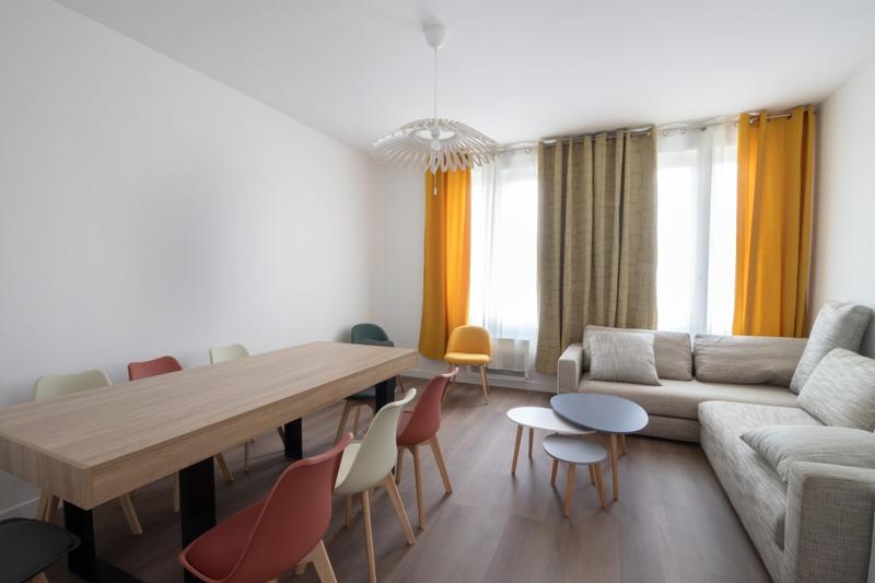 Maison - 174 m² - 9 pièces