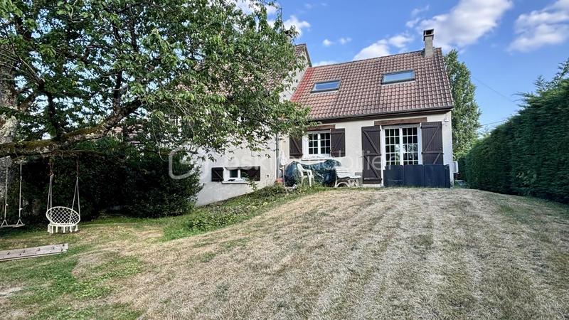 Maison - 150 m² - 8 pièces