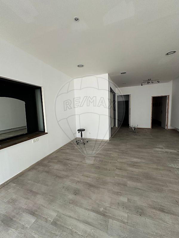 Local commercial - 276 m² - 3 pièces