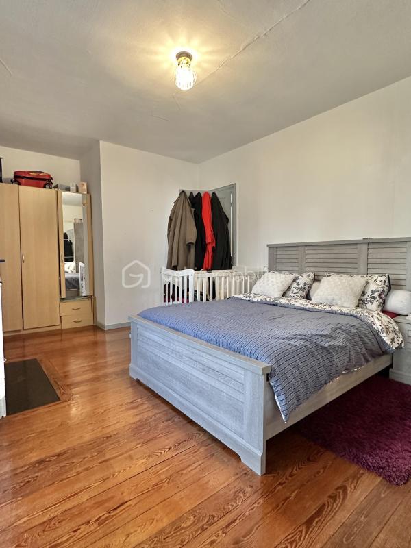 Immeuble - 165 m² - 8 pièces