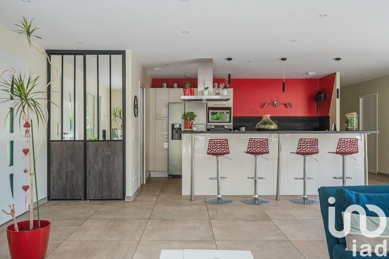 Maison - 195 m² - 8 pièces