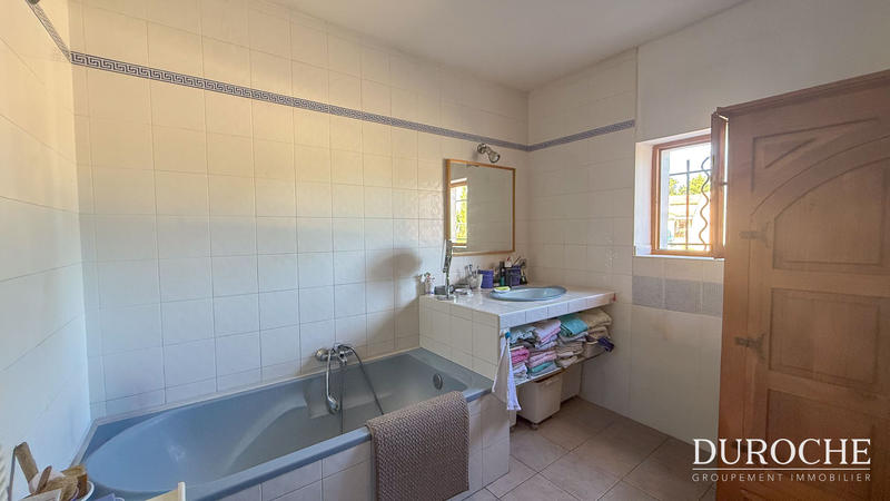 Maison - 179 m² - 6 pièces