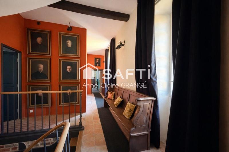 Propriété - 279 m² - 8 pièces