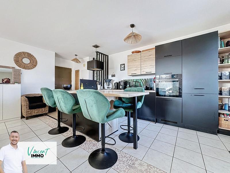 Appartement - 80 m² - 4 pièces