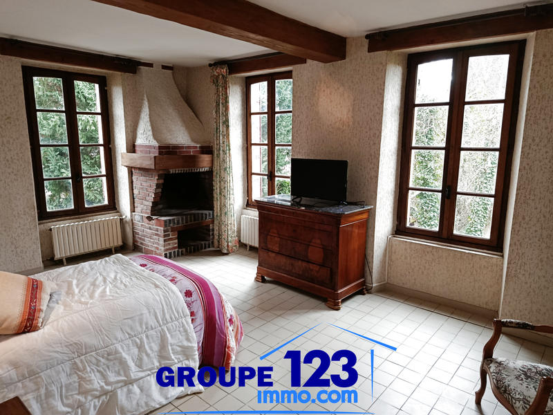 Maison - 289 m² - 9 pièces