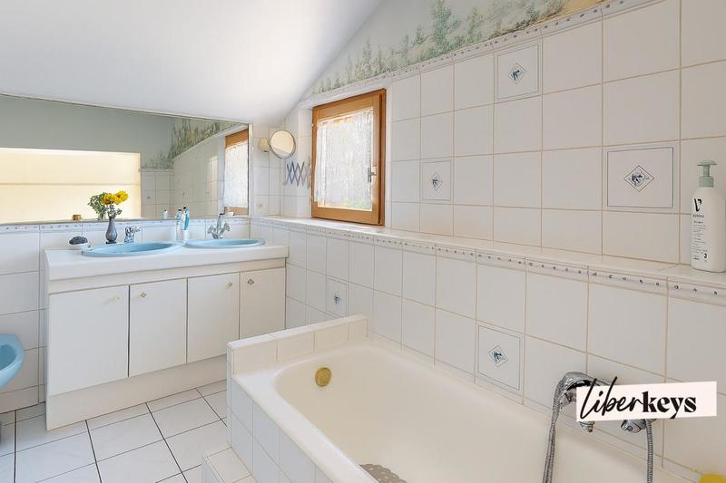 Maison de maîtres - 600 m² - 6 pièces