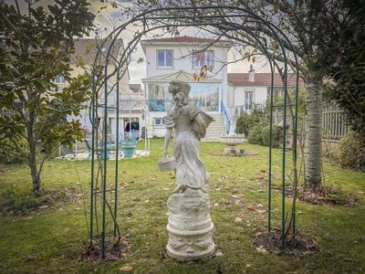 Maison - 131 m² - 8 pièces