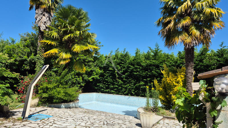 Maison - 186 m² - 5 pièces