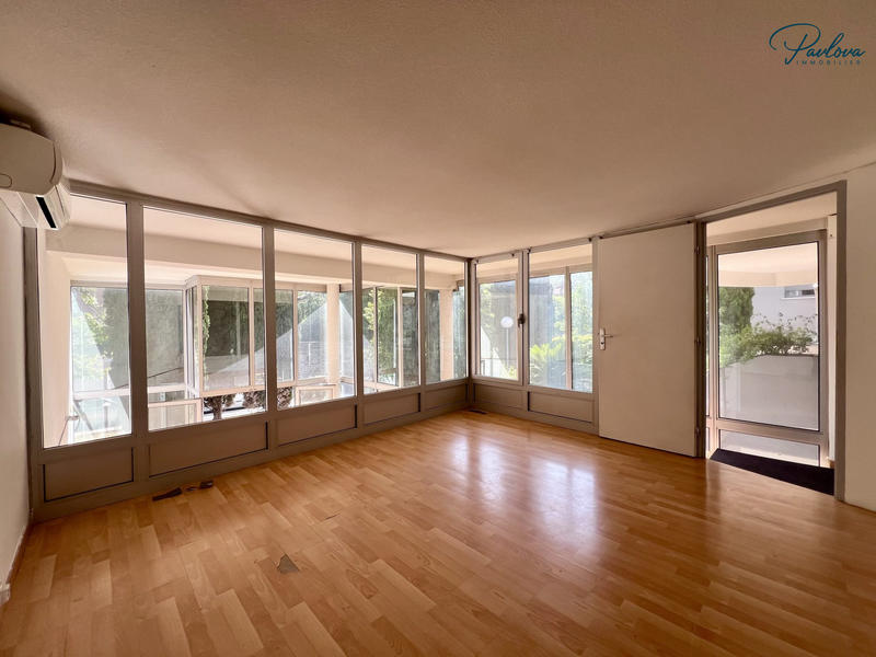 Local commercial - 100 m² - 5 pièces