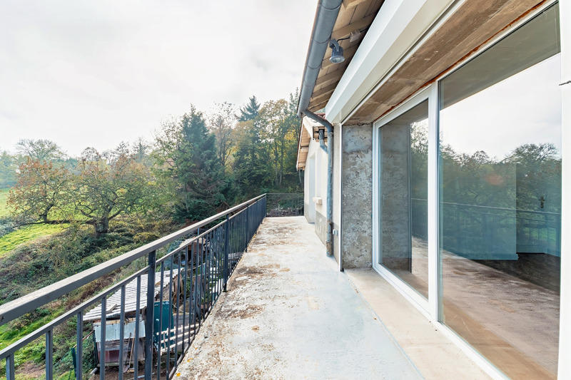 Appartement - 97 m² - 4 pièces