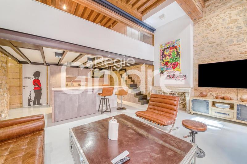 Appartement - 94 m² - 4 pièces