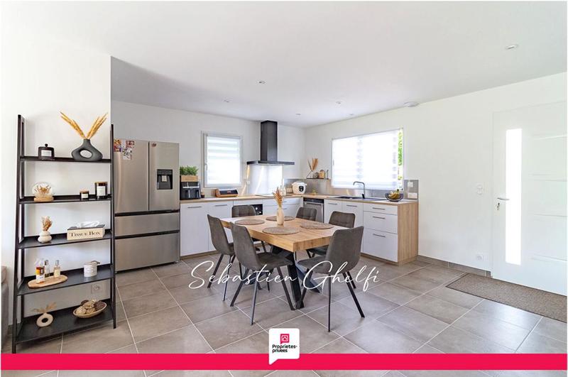 Maison - 88 m² - 5 pièces